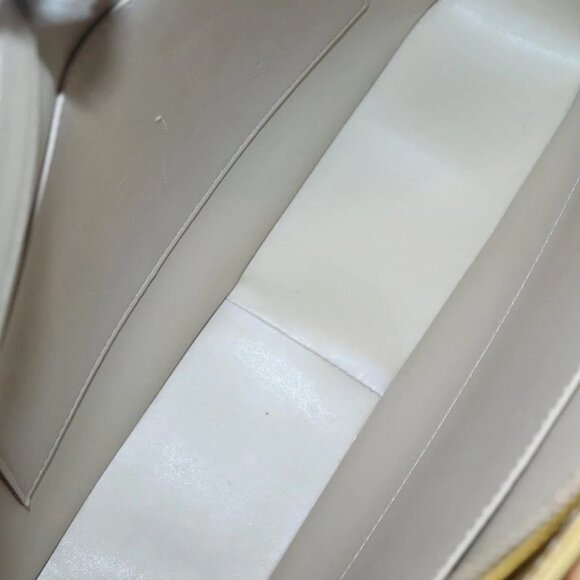 LOUIS VUITTON Monogram Vernis Columbus Tote Bag Beige - Picture 12 of 16